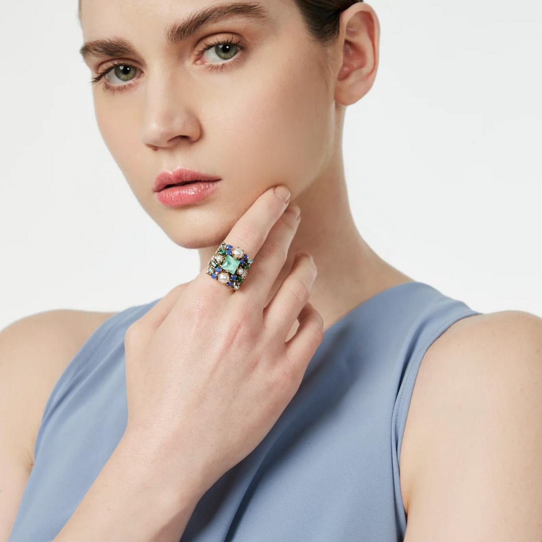 Anello con Top Quadrato Sirens